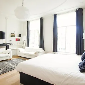  Bed & Breakfast Mokum Nederland